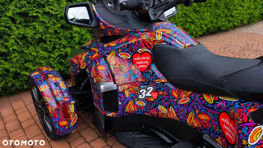 Can-Am Spyder - 8