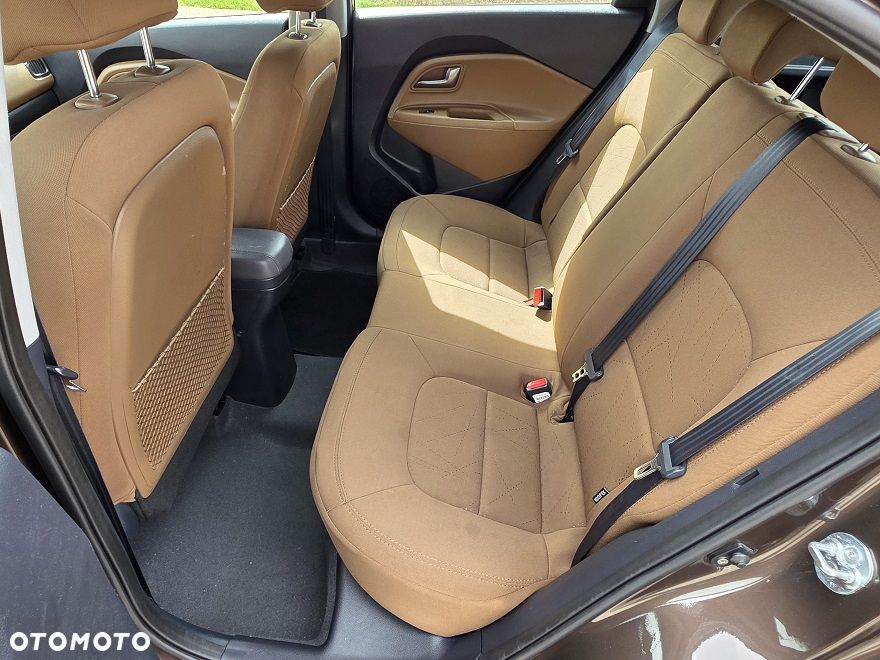 Kia Rio 1.2 Dream Team Edition - 15