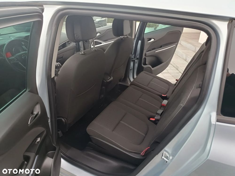 Opel Zafira - 18