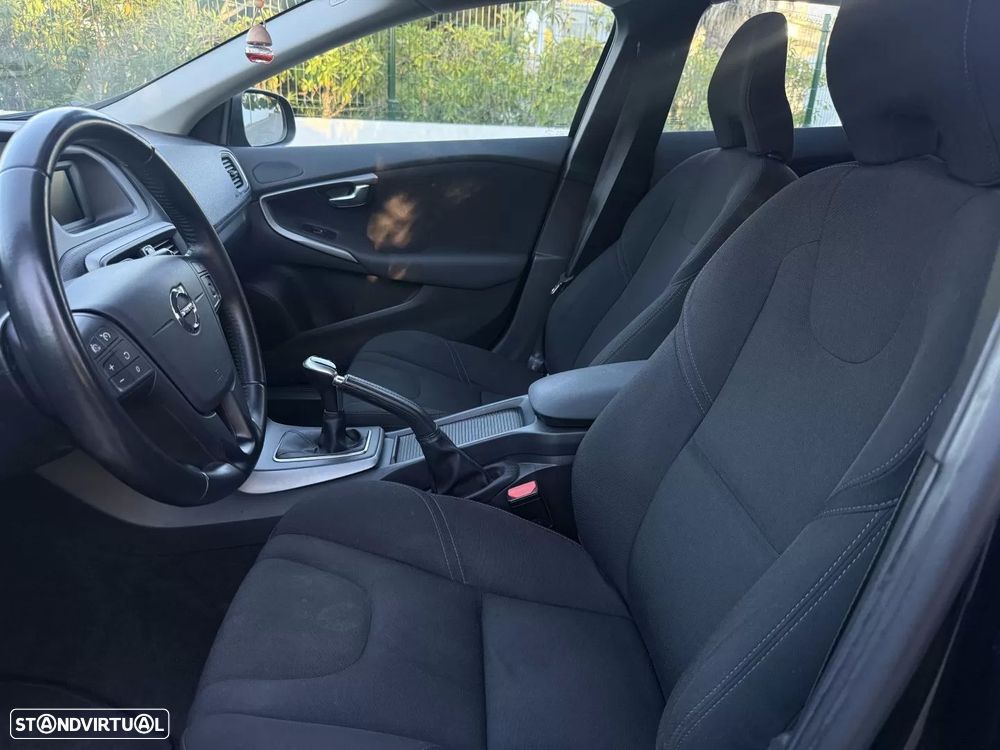 Volvo V40 2.0 D2 Kinetic - 9