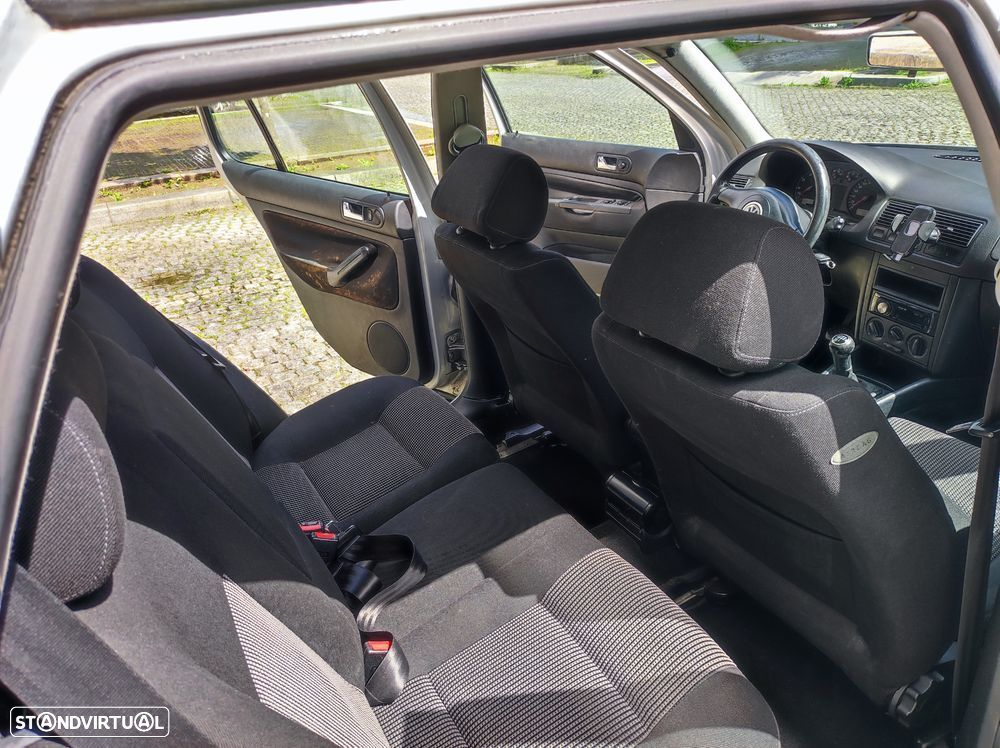 VW Golf 1.6i Highline EC - 18