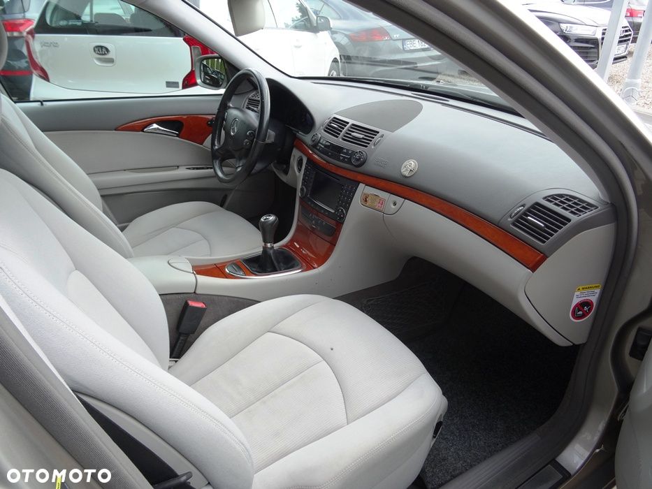 Mercedes-Benz Klasa E 200 Kompressor Avantgarde - 10