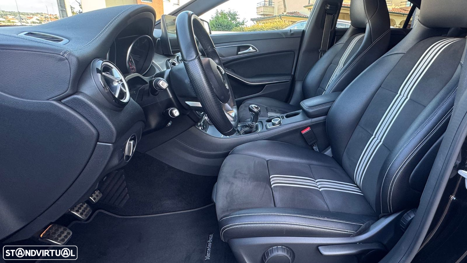 Mercedes-Benz CLA 180 d AMG Line - 16