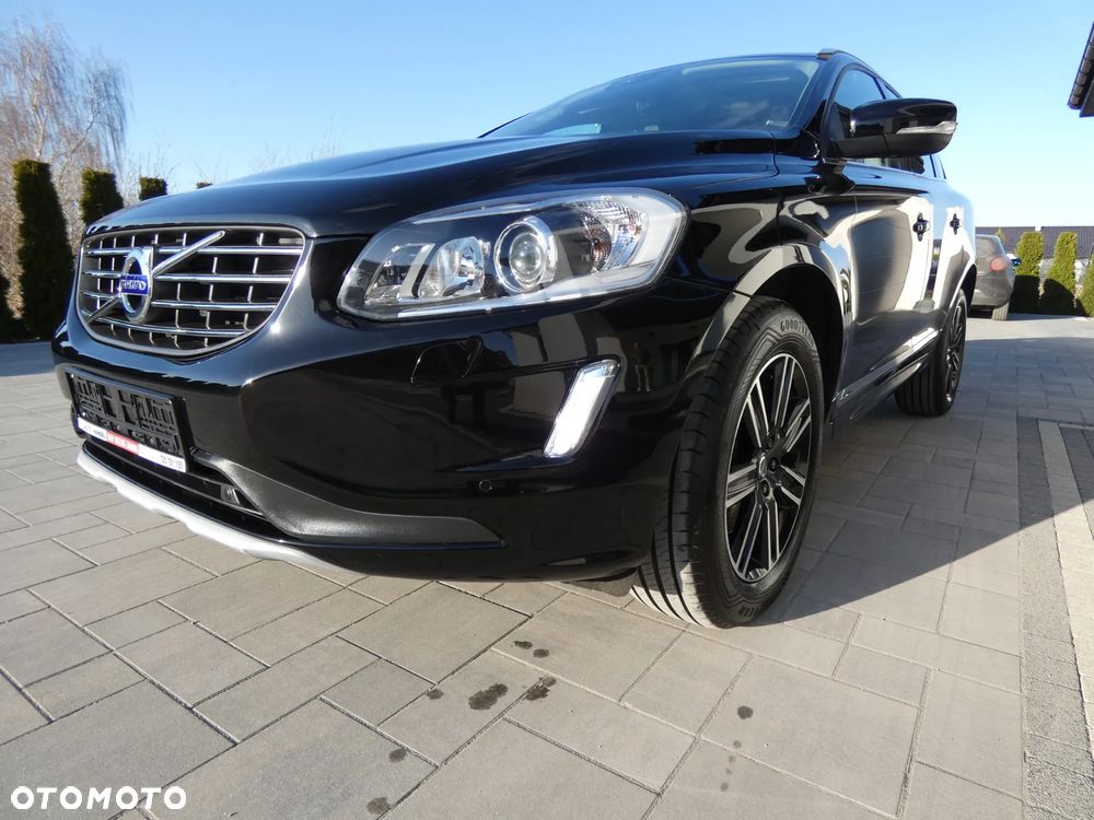 Volvo XC 60 D5 AWD Geartronic Summum - 3