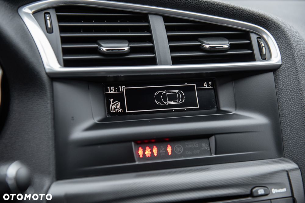 Citroën DS4 e-HDi 110 SoChic - 20