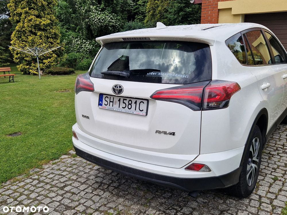 Toyota RAV4 2.0 D-4D Active 4x2 - 2
