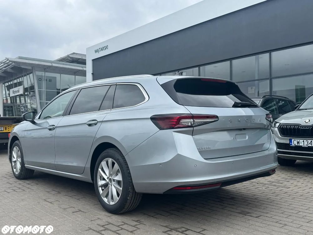 Skoda Superb 2.0 TDI SCR 4x4 Drive DSG - 8