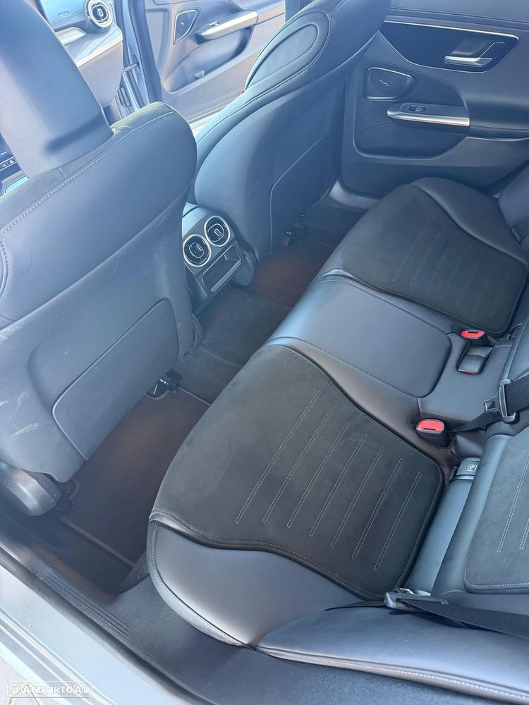Mercedes-Benz C 300 e AMG Line - 26