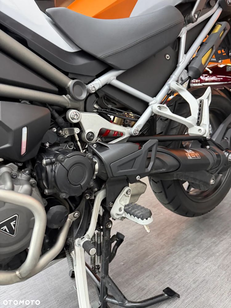 Triumph Tiger - 16
