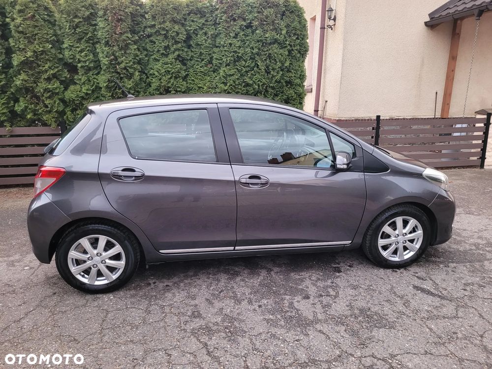 Toyota Yaris 1.4 D-4D - 11