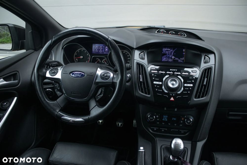 Ford Focus 2.0 EcoBoost ST mit Leder-Exclusiv-Paket - 30