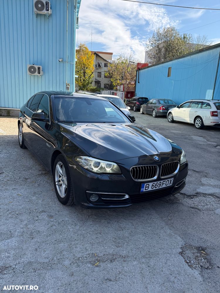 BMW Seria 5 520d Aut. Luxury Line - 4
