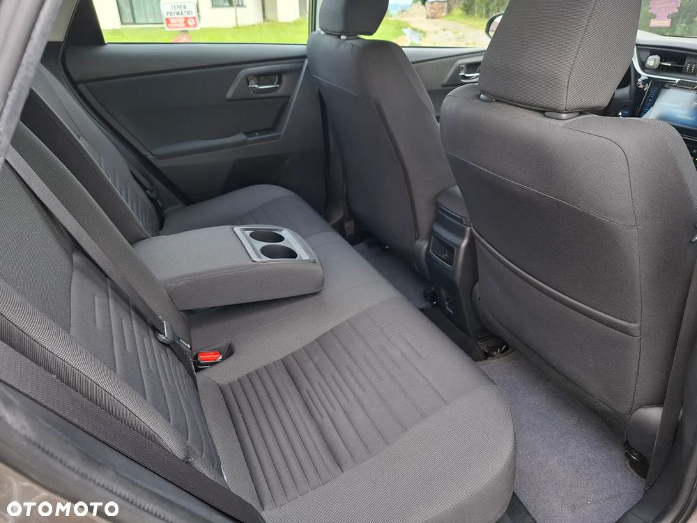 Toyota Auris - 17