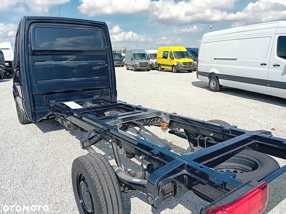 Mercedes-Benz Sprinter - 7