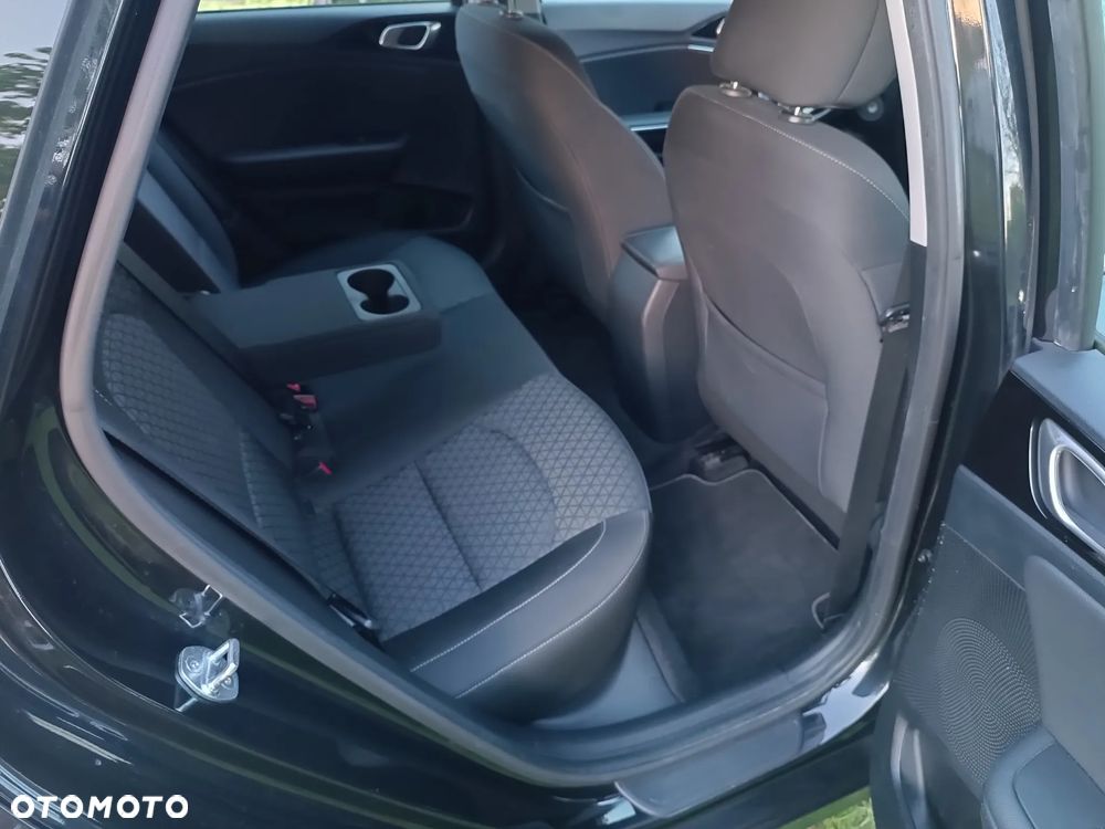 Kia Ceed 1.6 CRDi Eco-Dynamics+ (48V Mild-Hybrid) Vision - 15