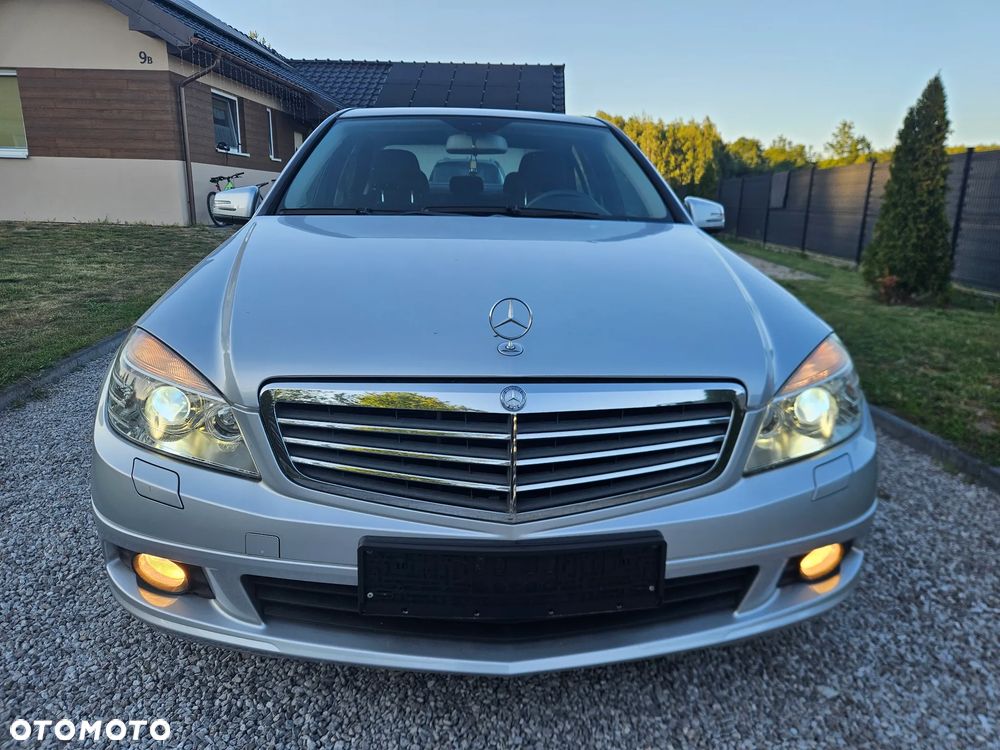 Mercedes-Benz Klasa C 180 Kompressor BlueEFFICIENCY - 30