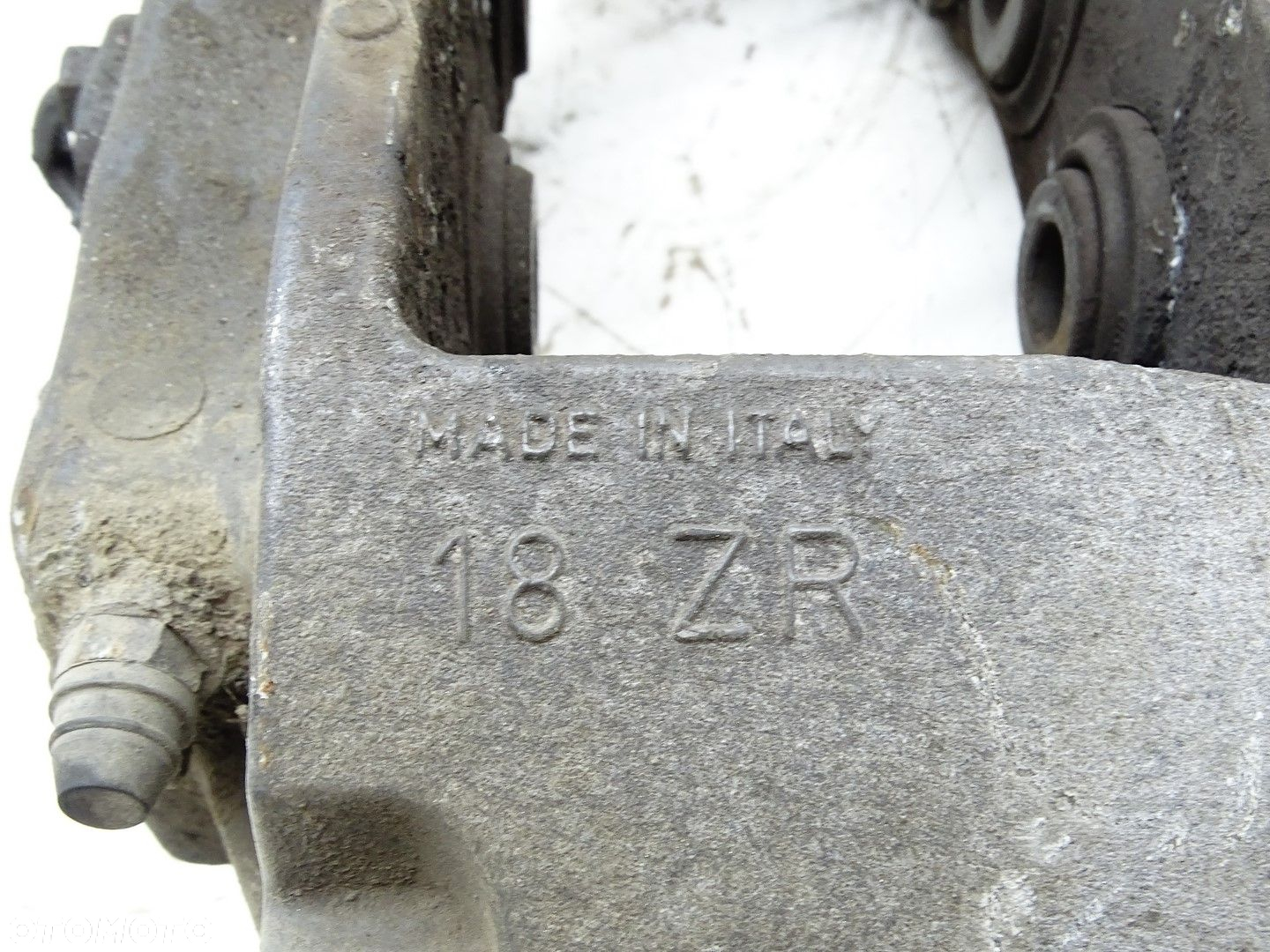ZACISK HAMULCOWY PRAWY PRZÓD PRZEDNI AUDI Q7 4L 3.0 TDI 6 TŁOK BREMBO - 6