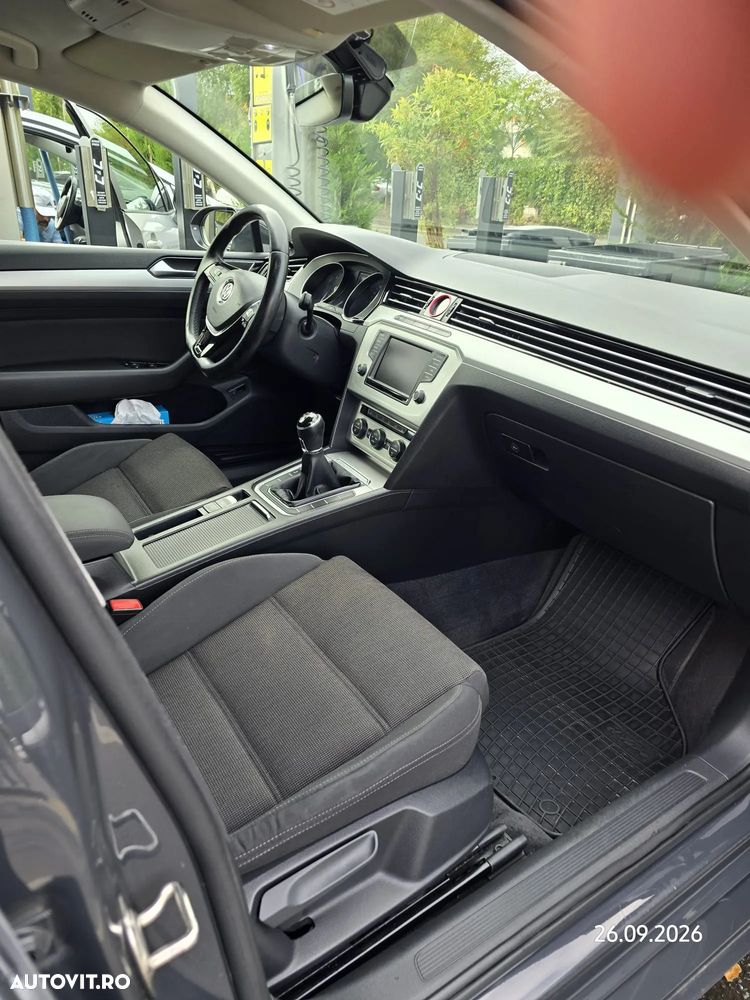 Volkswagen Passat - 9