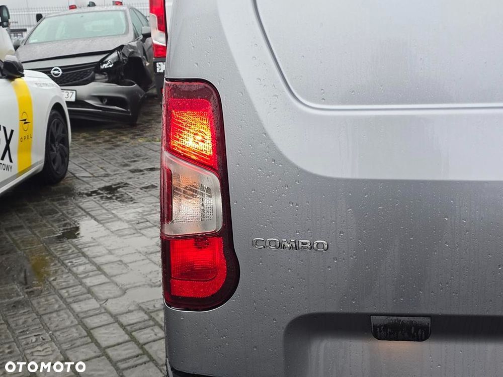 Opel Combo Cargo 1.5 BlueHDi L2 (brygadówka) - 30