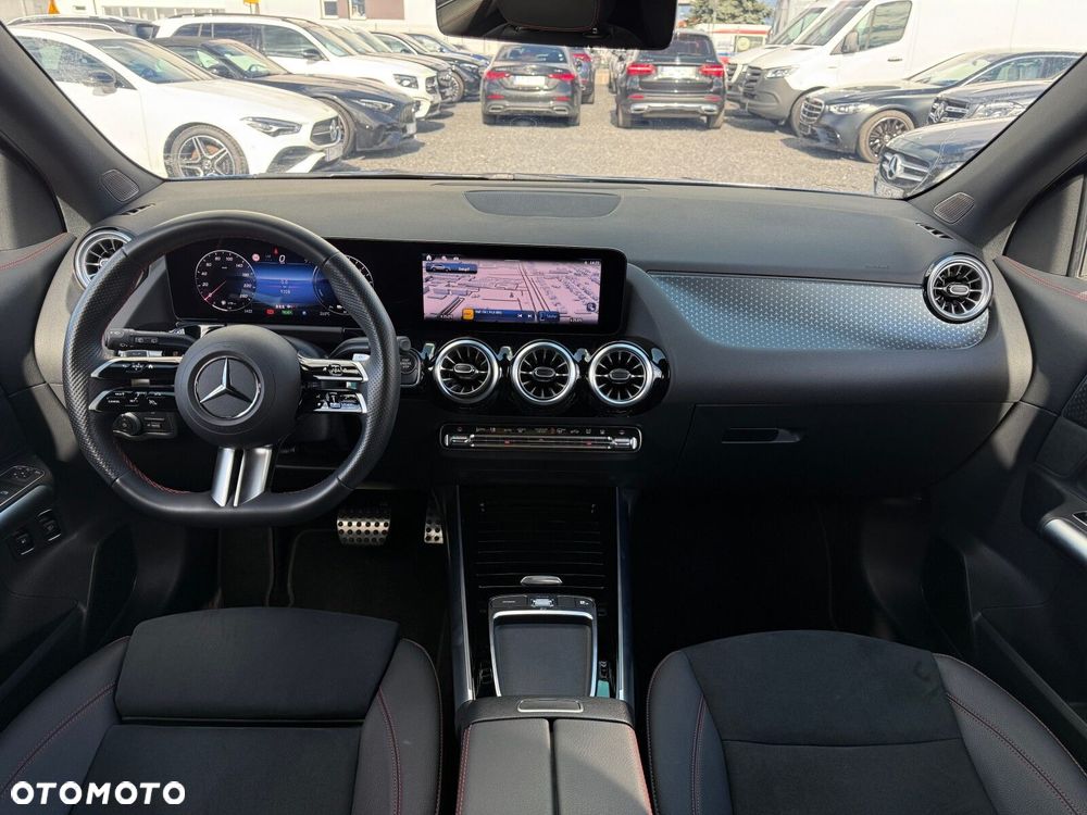 Mercedes-Benz GLA - 20