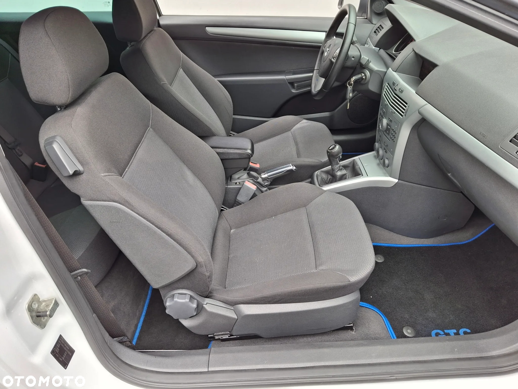 Opel Astra GTC 1.6 - 16