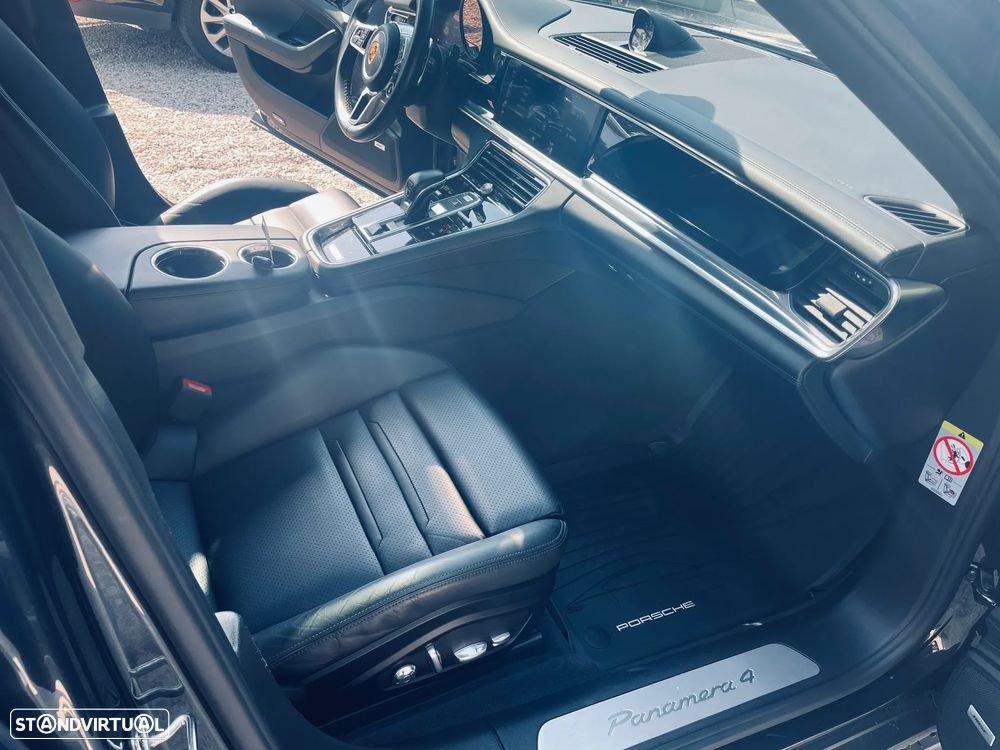 Porsche Panamera 4 E-Hybrid Platinum Edition - 17