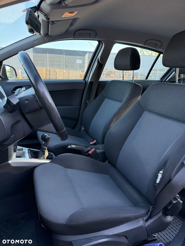 Opel Astra 1.6 Sport - 12