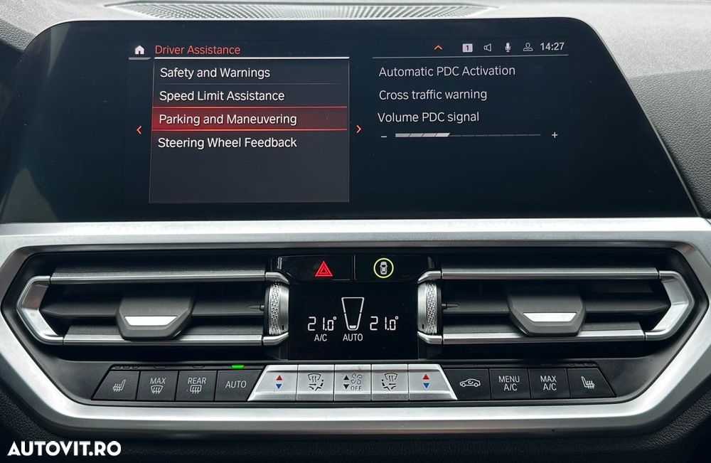 BMW Seria 3 330i xDrive AT - 27