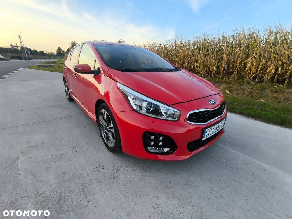 Kia Ceed Cee'd 1.6 CRDi GT Line - 1