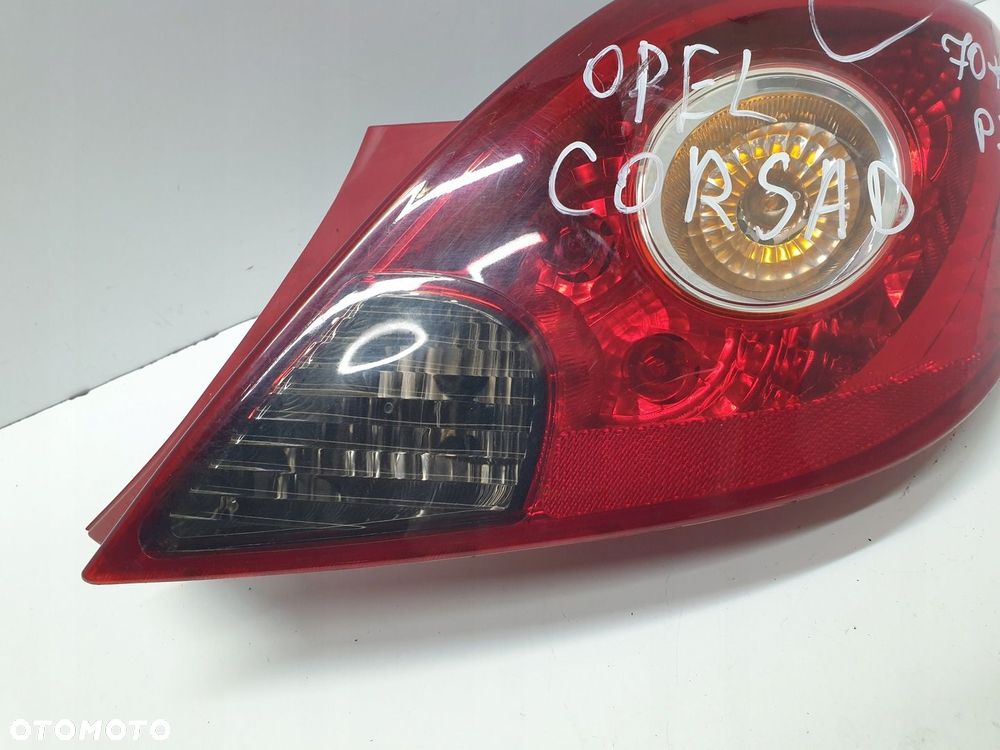 LAMPA TYLNA PRAWA TYŁ PRAWY OPEL CORSA D - 3