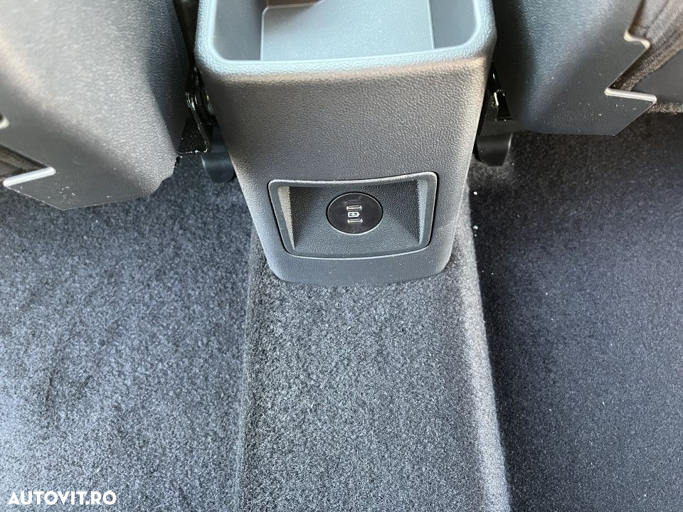 Ford Tourneo Courier - 25