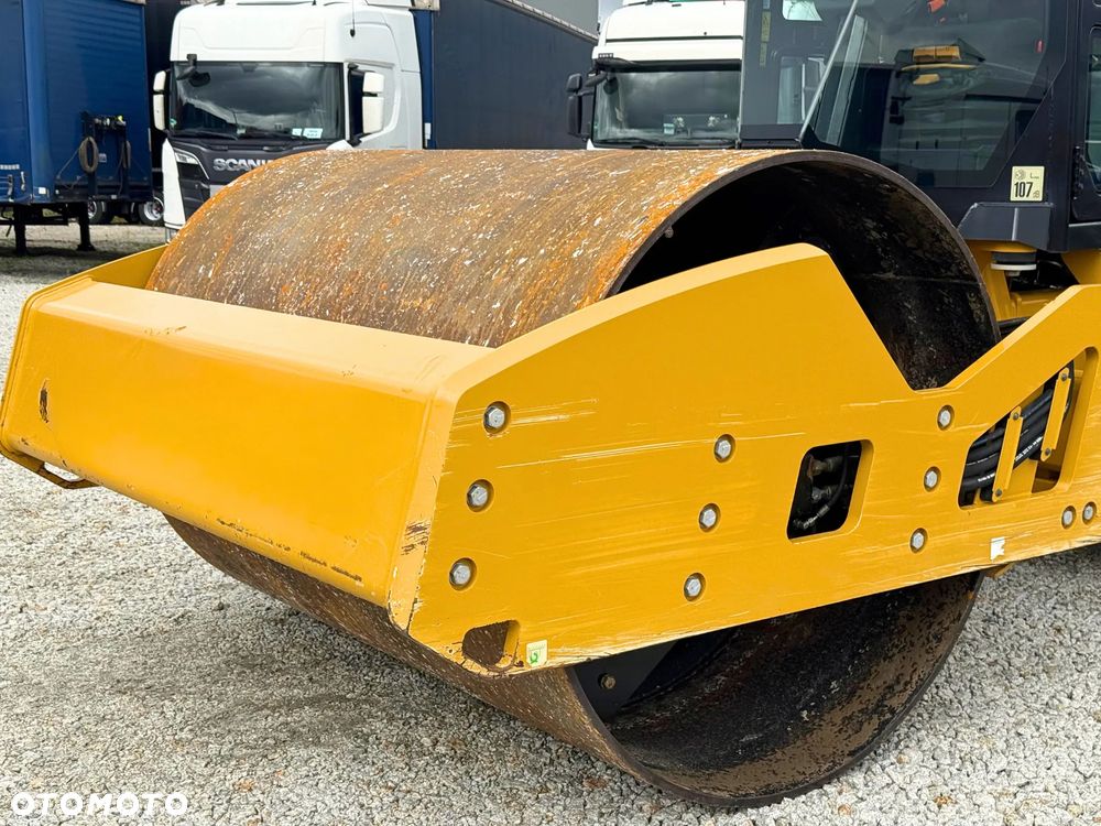 Caterpillar WALEC WIBRACYJNY / CS12GC / KLIMATYZACJA / CAT - 13