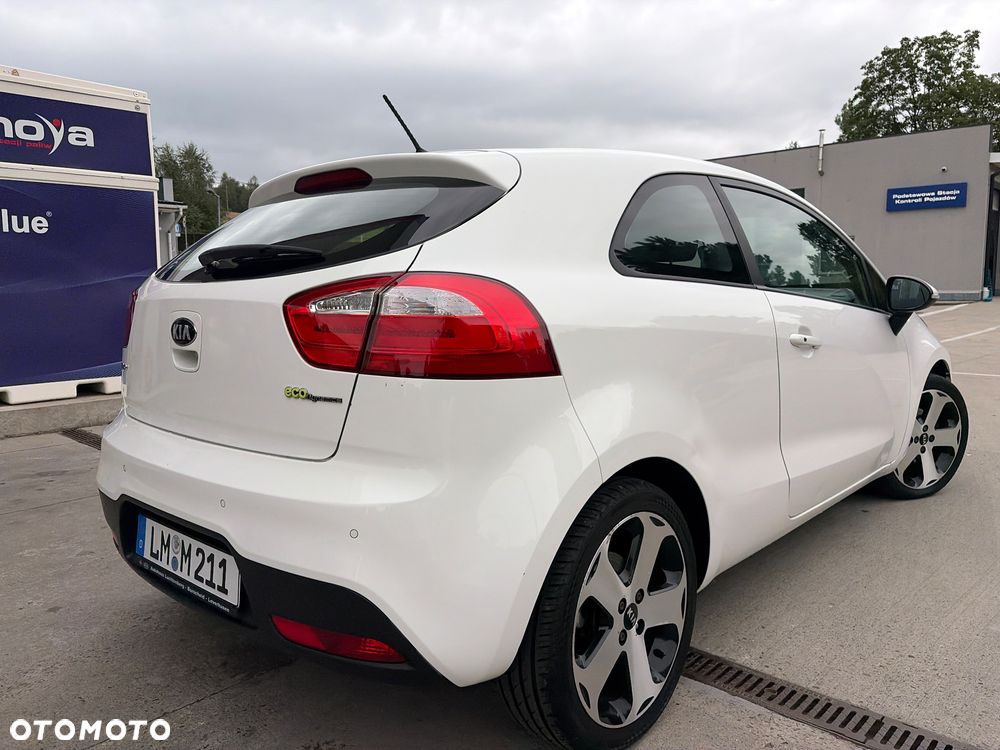 Kia Rio 1.2 Dream Team Edition - 2