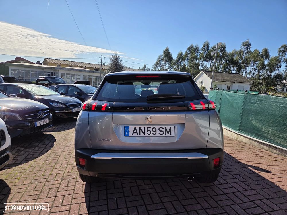 Peugeot 2008 - 4
