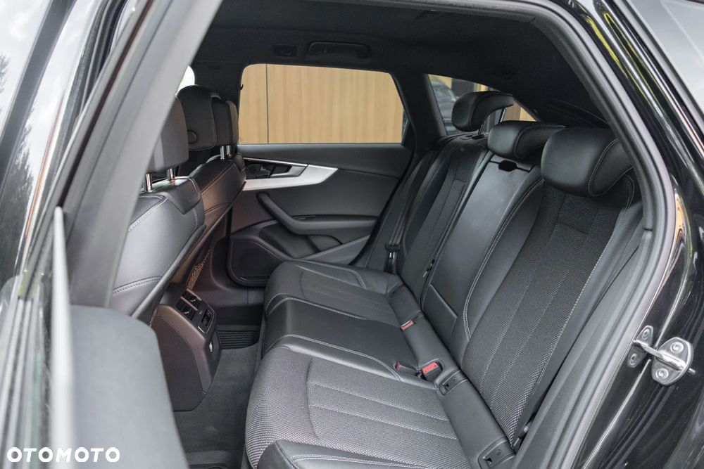 Audi A4 Avant 40 TDI quattro S tronic S line - 32