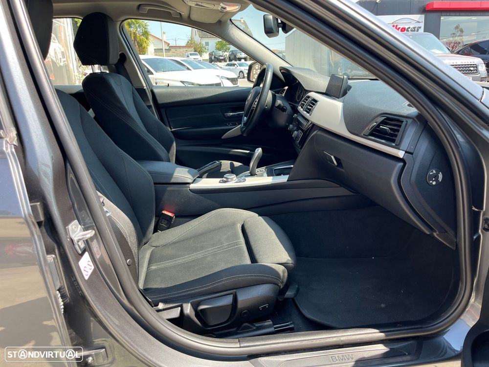 BMW 318 d Line Luxury Auto - 11