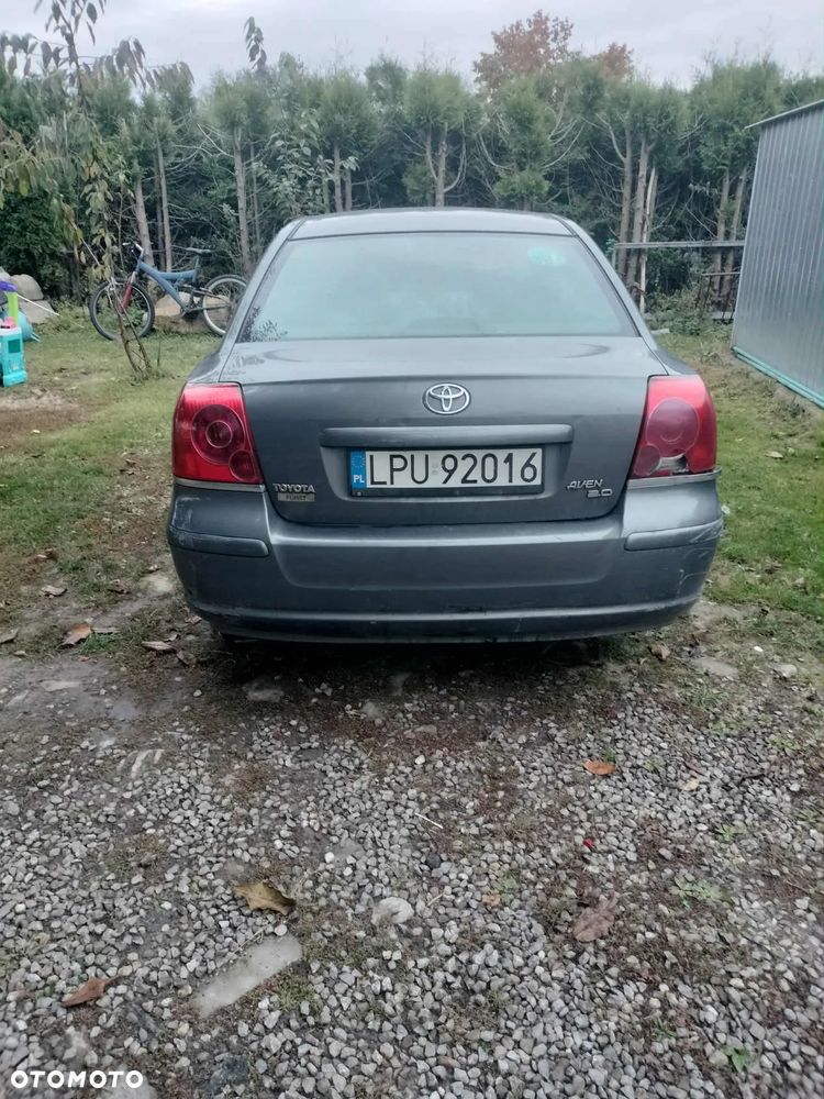 Toyota Avensis - 3