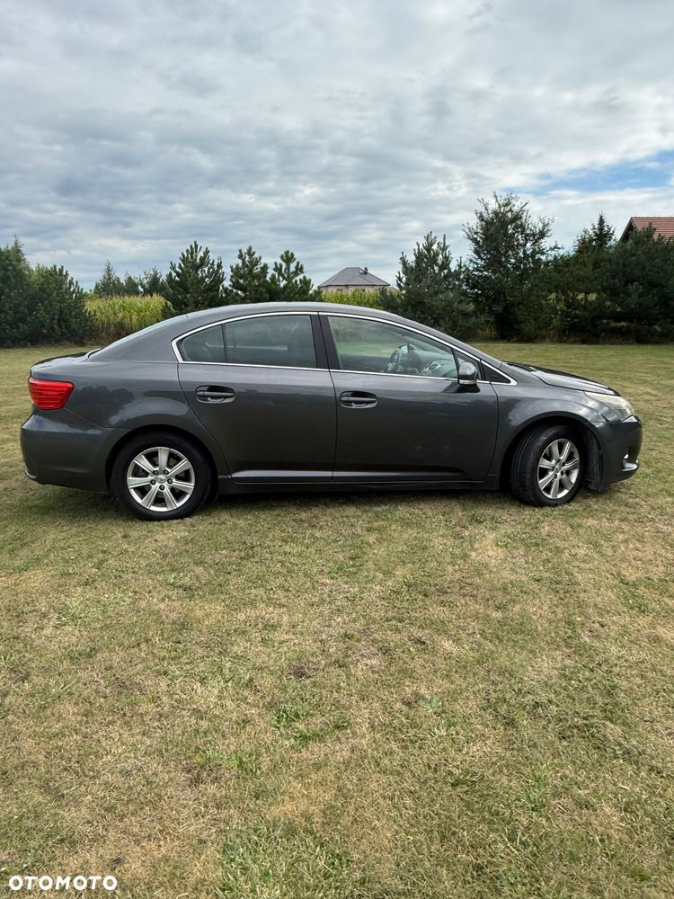 Toyota Avensis 2.0 D-4D Active - 13
