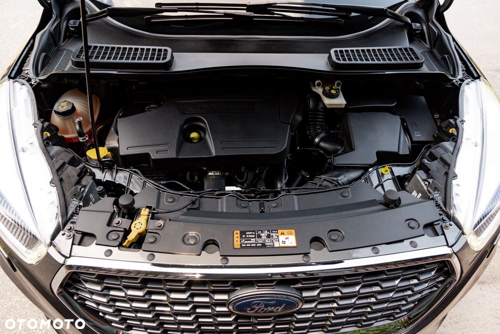Ford Kuga 2.0 TDCi 4x4 Vignale - 38