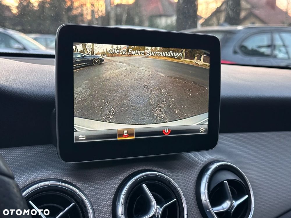 Mercedes-Benz CLA 250 4Matic 7G-DCT Urban - 23