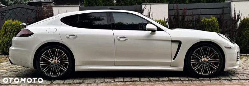 Porsche Panamera GTS PDK - 7