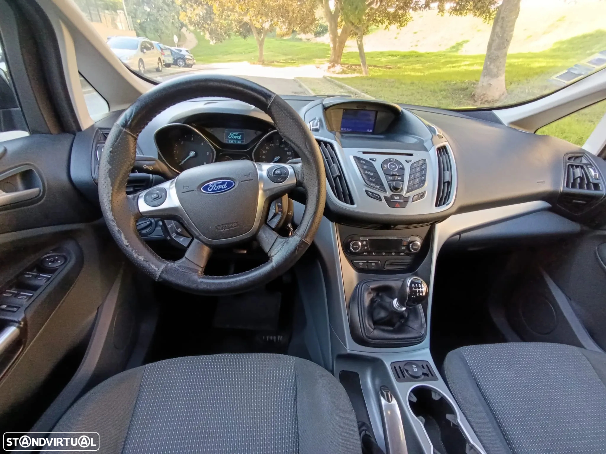 Ford Grand C-Max 1.6 TDCi Titanium - 21