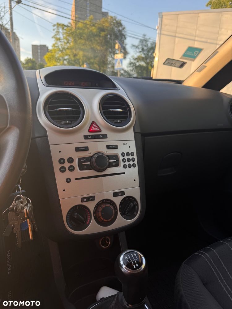 Opel Corsa 1.0 12V - 10