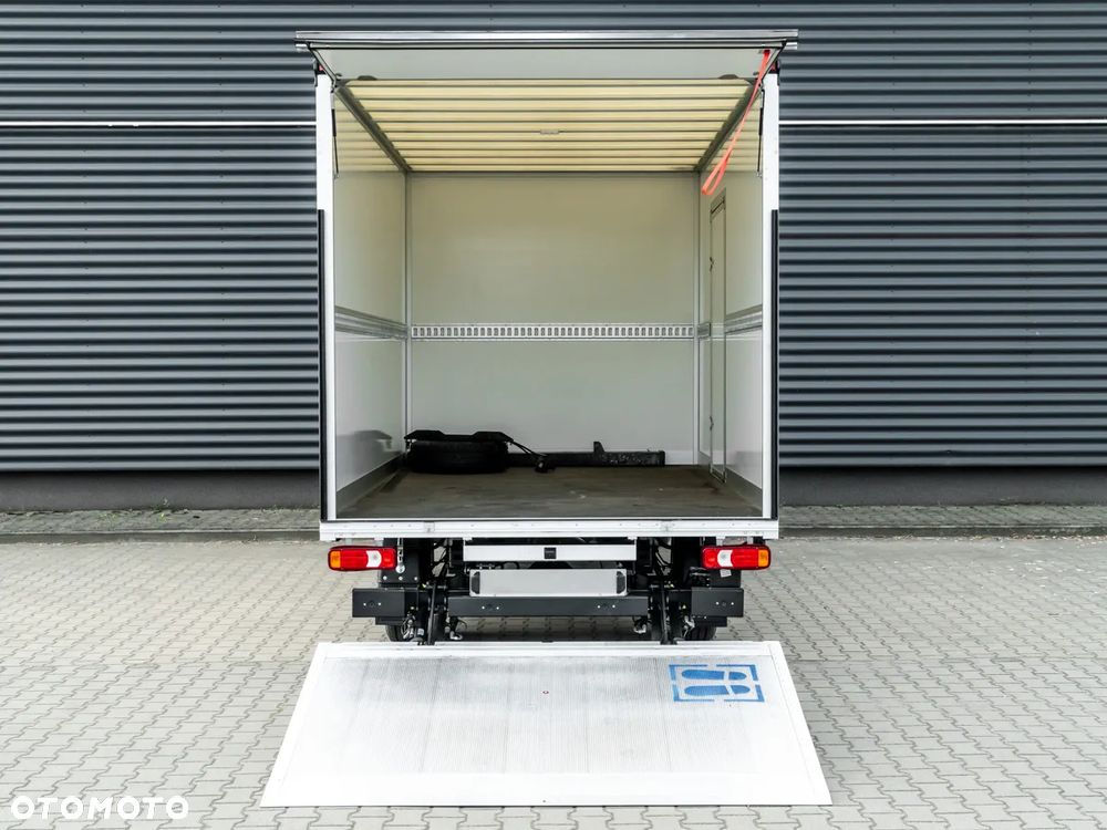 Iveco Daily 35S18HA8 3.0 kontener z windą - 9