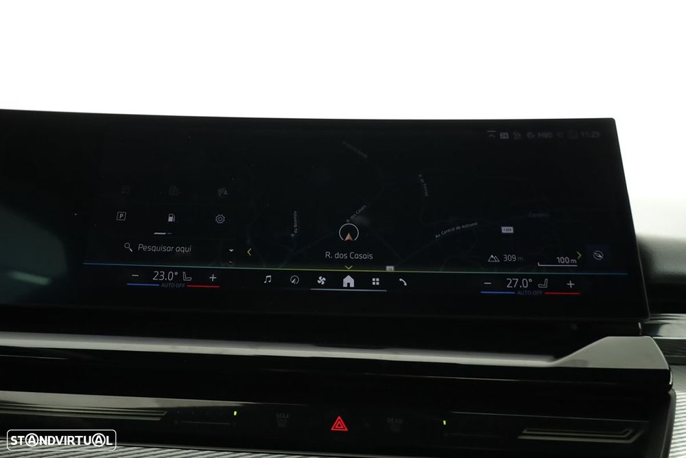 BMW 520 d Pack Desportivo M - 11