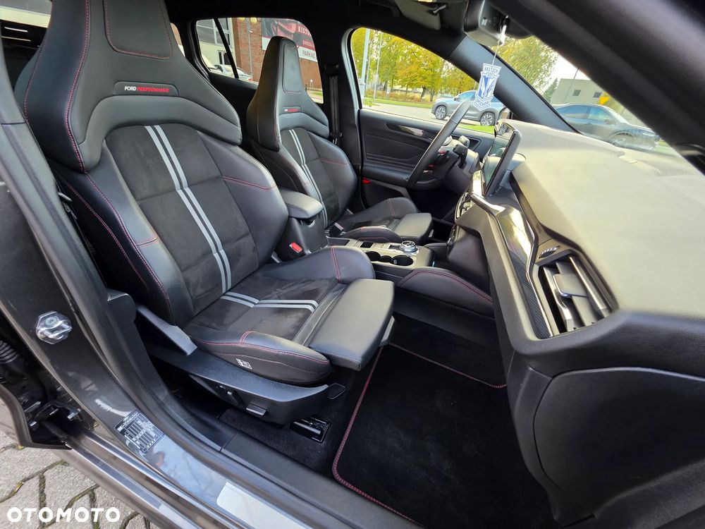 Ford Focus 2.3 EcoBoost ST X - 19