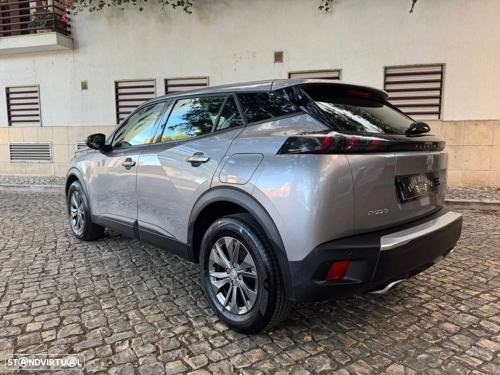 Peugeot 2008 1.2 PureTech Active EAT8 - 4