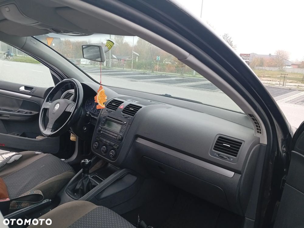 Volkswagen Golf - 8