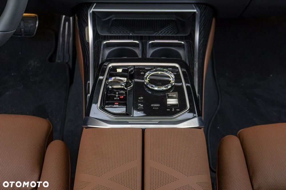 BMW Seria 7 740d xDrive - 18