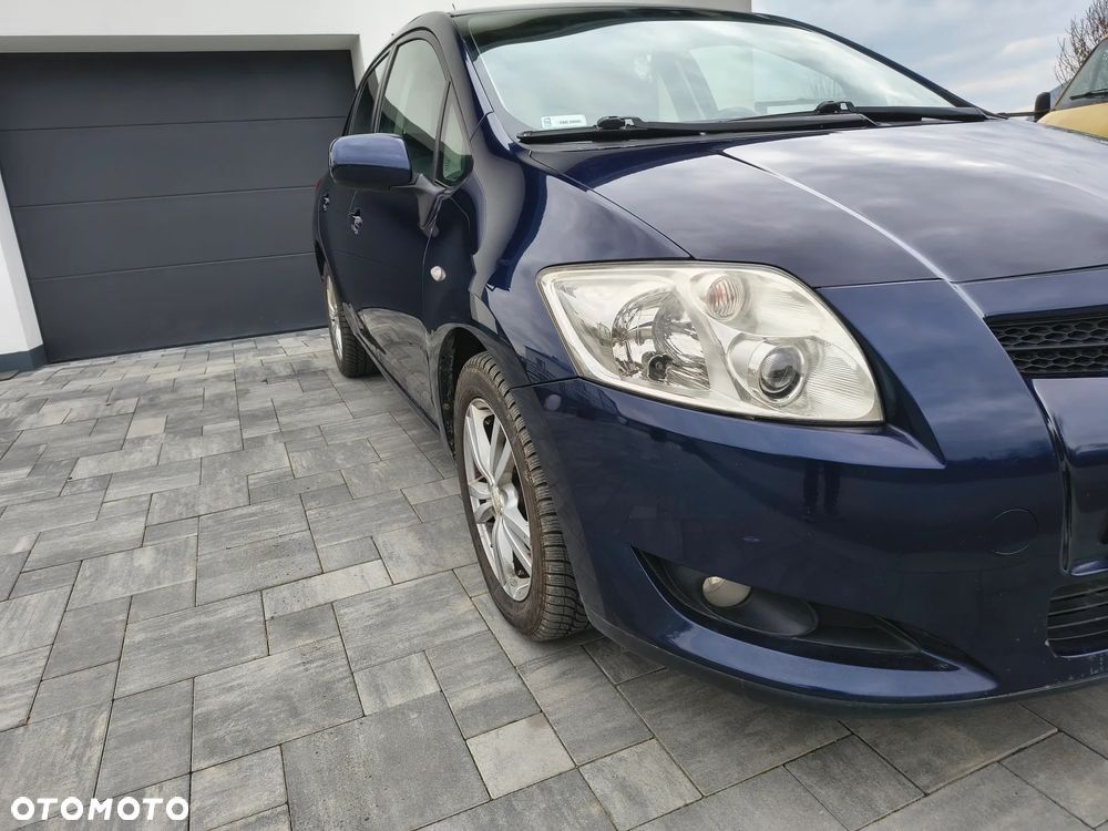Toyota Auris 2.0 D-4D Prestige - 11